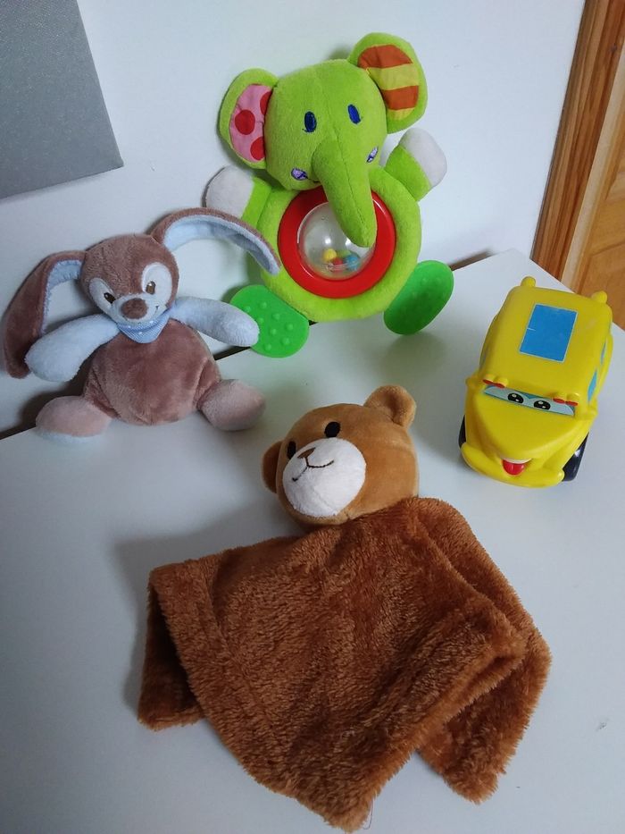 4 jouets bébé garçon premier àge