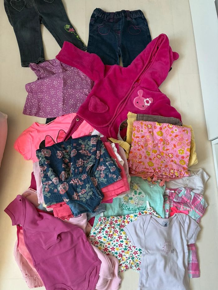 Lot vêtements fille 12 mois