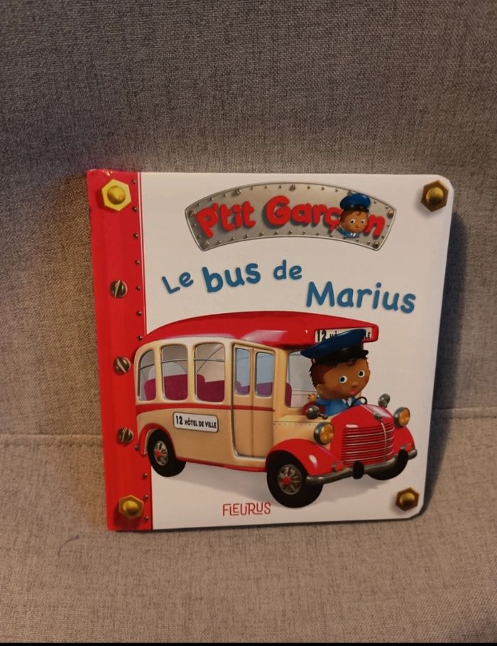 Livre p'tit garçon le bus de Marius