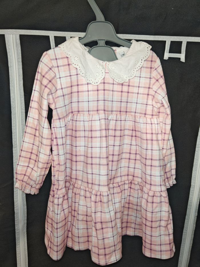 Lot 2 robes sans marque taille 23 mois neuf