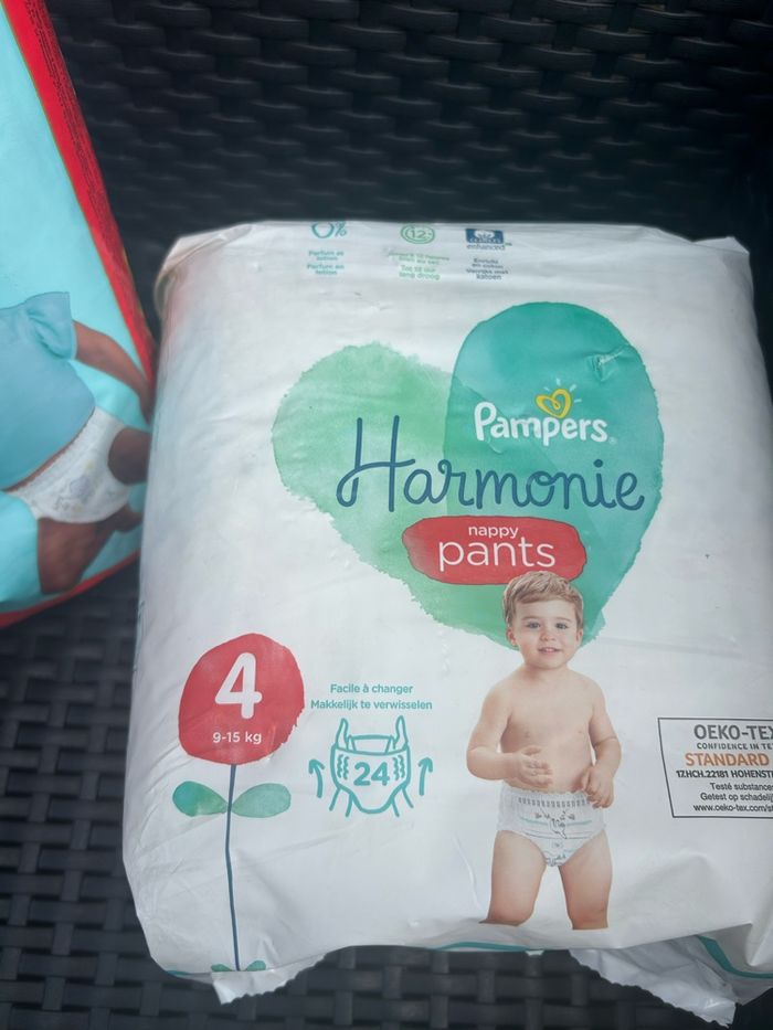 Les couches Pampers 8€ l’unité - photo numéro 8