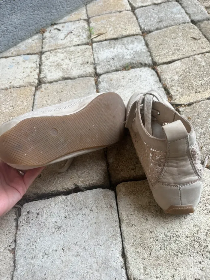 Basket en cuir et dentelle beige pointure 40 - photo numéro 4