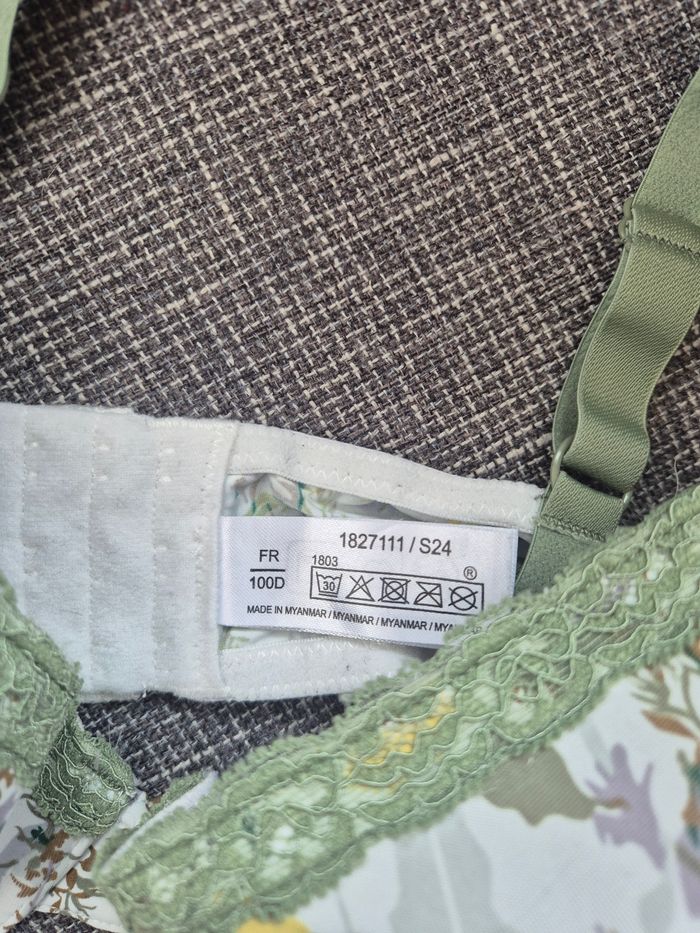 Soutien-gorge taille 100 D - photo numéro 3