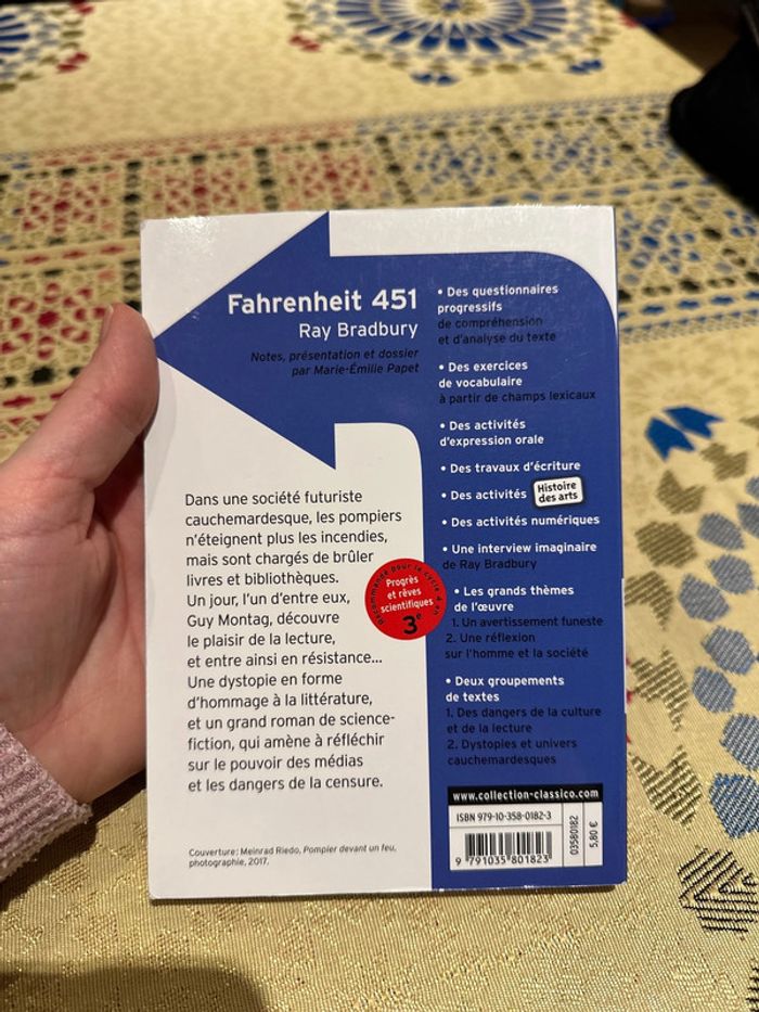 Livre Fahrenheit 451 - photo numéro 2