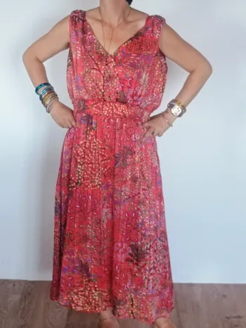 Robe rouge à imprimé floral – Taille 44