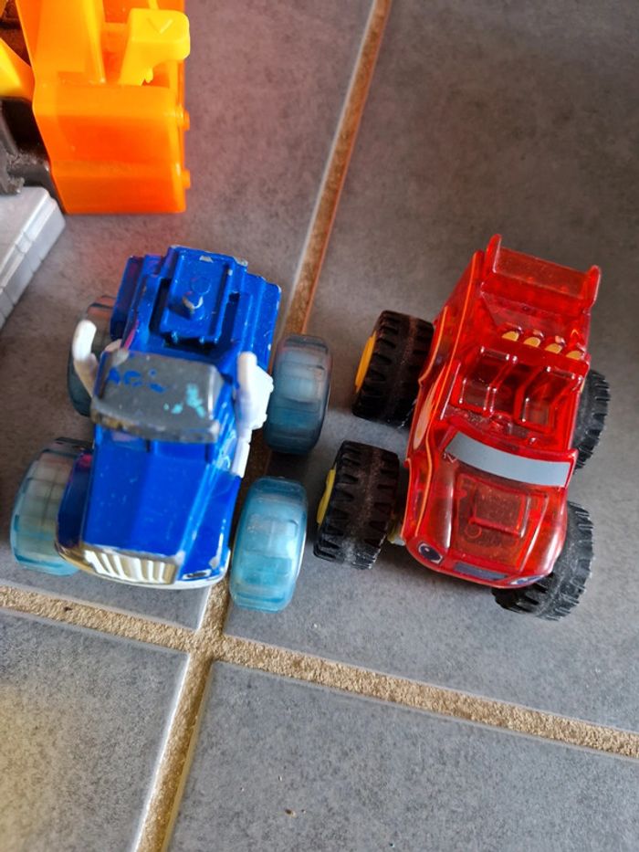 Jouet voiture - photo numéro 2