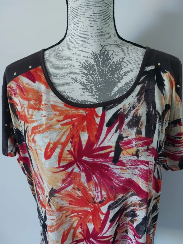 T-shirt neuf - photo numéro 2