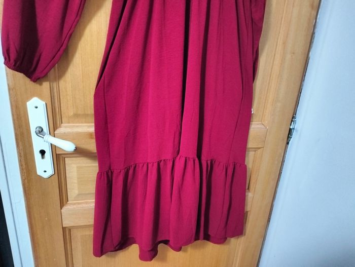 Longue robe bordeaux - photo numéro 3