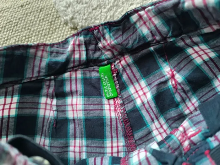 Short à carreaux Benetton – Taille 4/5 ans 👧 - photo numéro 2