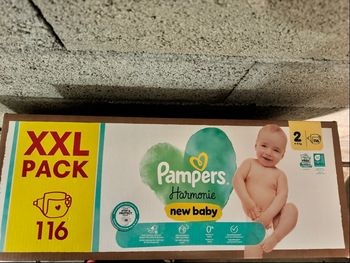 Couches Pampers taille 2