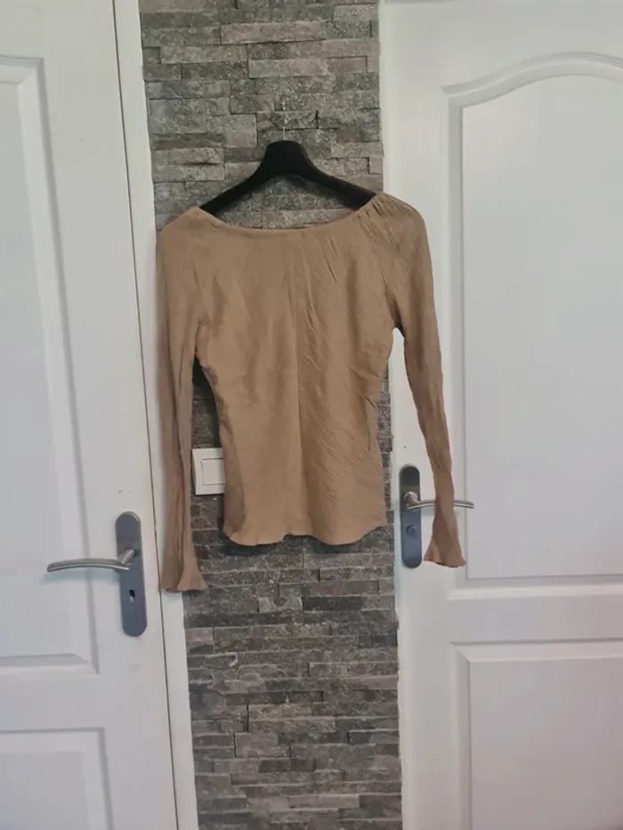 Haut manche longues fripées beige - photo numéro 4