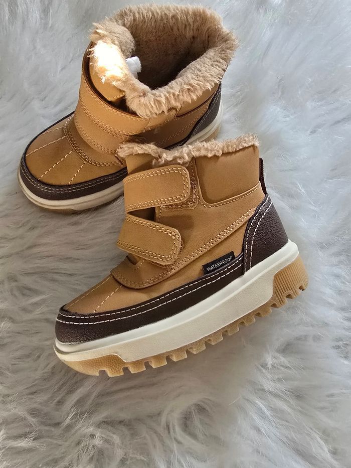 💙💙😍🤩superbes Bottines( chaudes et déperlantes )fourrées Pointure 24 garçon 💙💙😍🤩