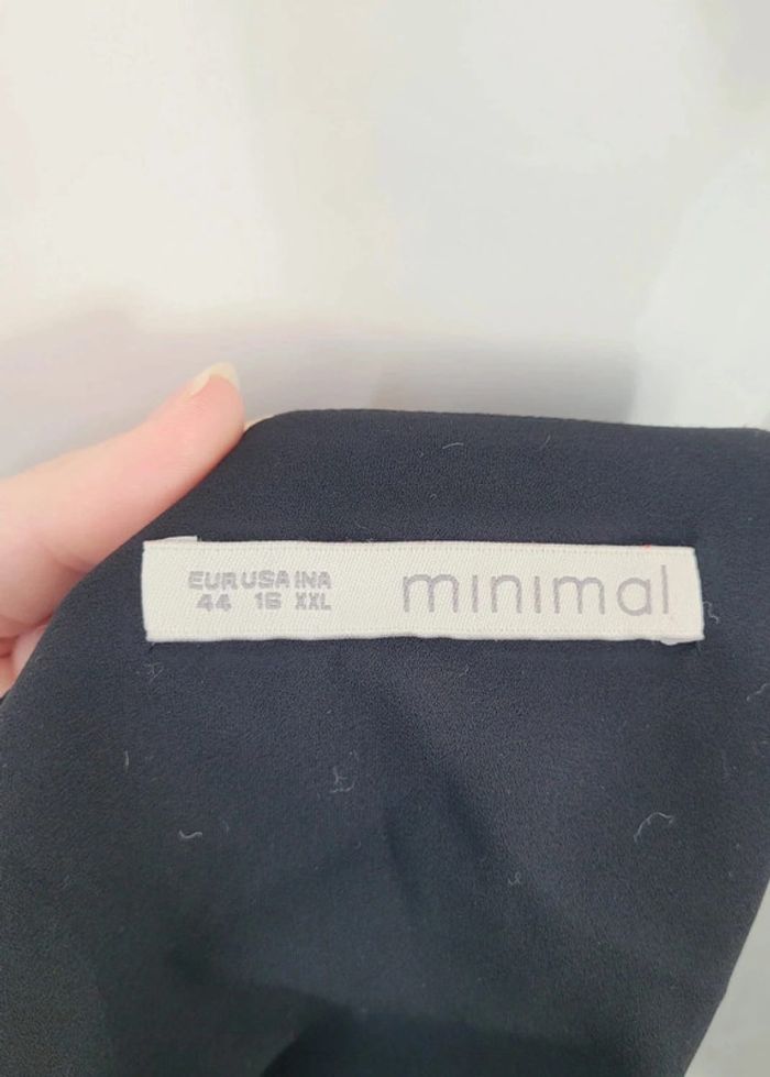 Jolie robe Minimal taille 44 - photo numéro 5