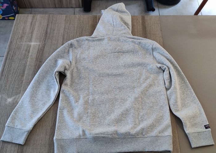 Sweat à capuche manches longues couleur gris homme/femme taille S/M marque Kirkland sweat unisexe - photo numéro 5