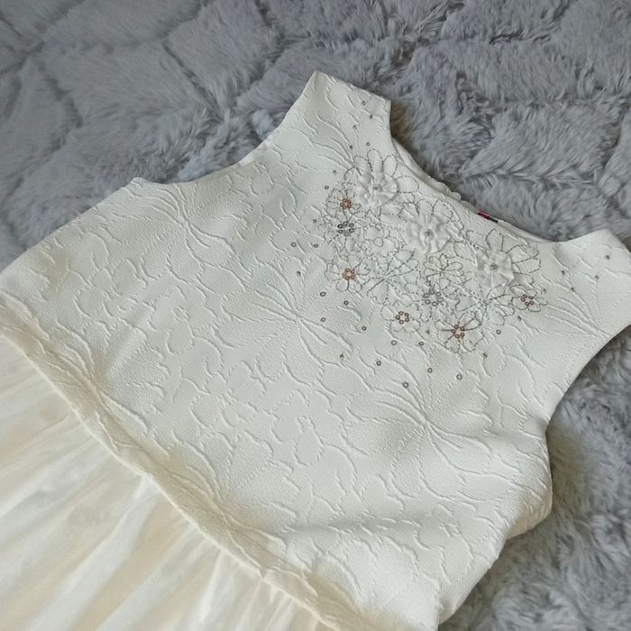 Magnifique robe ivoire irisée 10 ans 🌹 Orchestra 🌹 excellent état - photo numéro 2