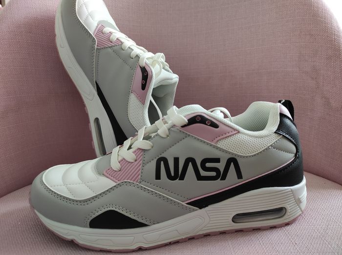 Baskets NASA - photo numéro 3