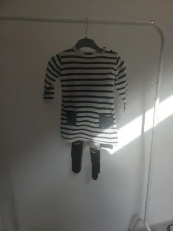 Robe et collant 62/68cm 2/6mois