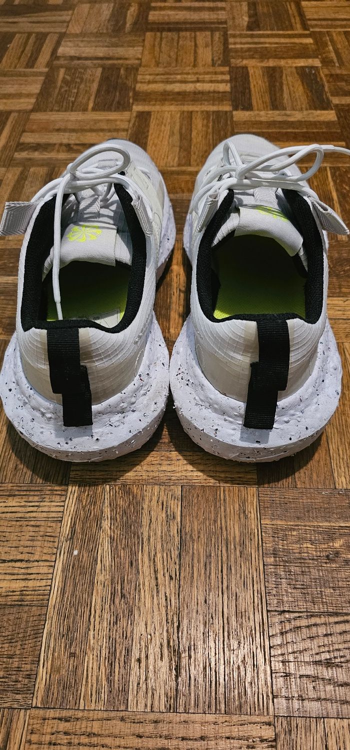 Nike crater impact - photo numéro 3