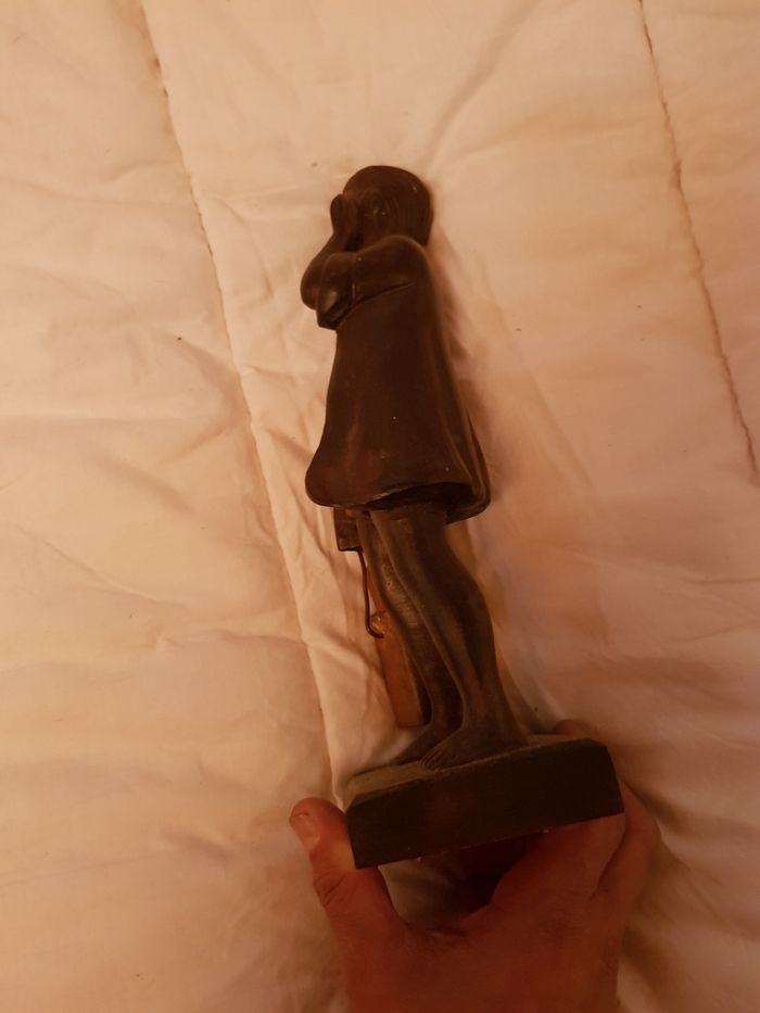 Statuette vintage en bois - photo numéro 3