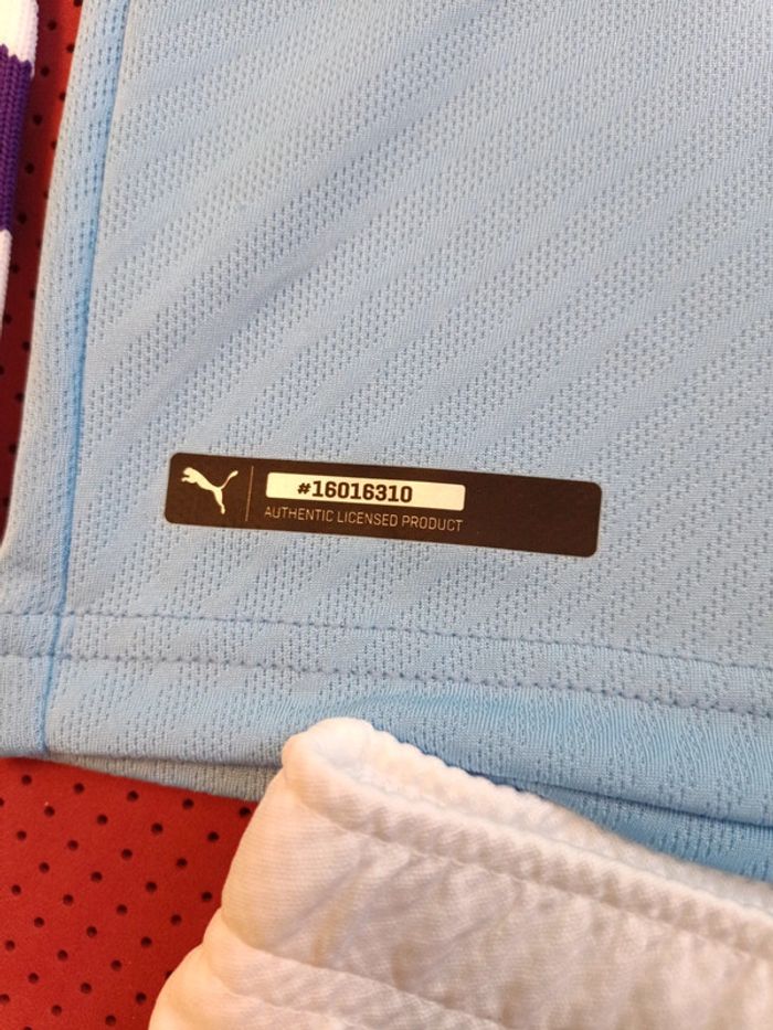 Tenue de foot Manchester City, Puma Authentique Officiel taille enfant 4/5 ans, Neuf - photo numéro 8