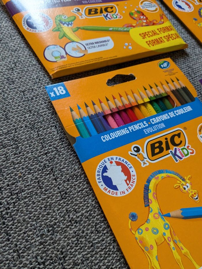 2 paquets de 18 feutres et 18 crayons de couleurs - photo numéro 2