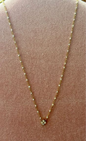 Collier réglable acier inoxydable or perles blanches trèfle cristaux