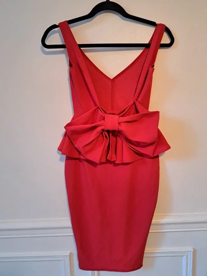Magnifique robe rouge T 36 - photo numéro 3