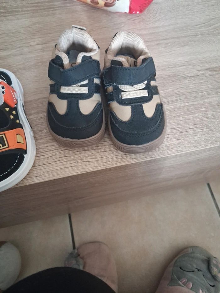 Vend 2 paire bébé - photo numéro 2