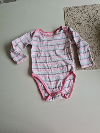 Bodie 23  mois très bon etat