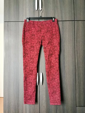 Pantalon fleuri rouge