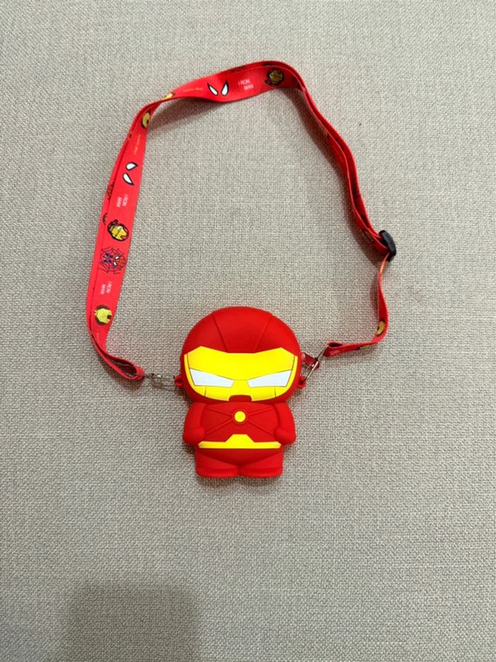 Sacoche/porte monnaie Iron Man - photo numéro 2