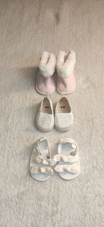Lot chaussures bébé