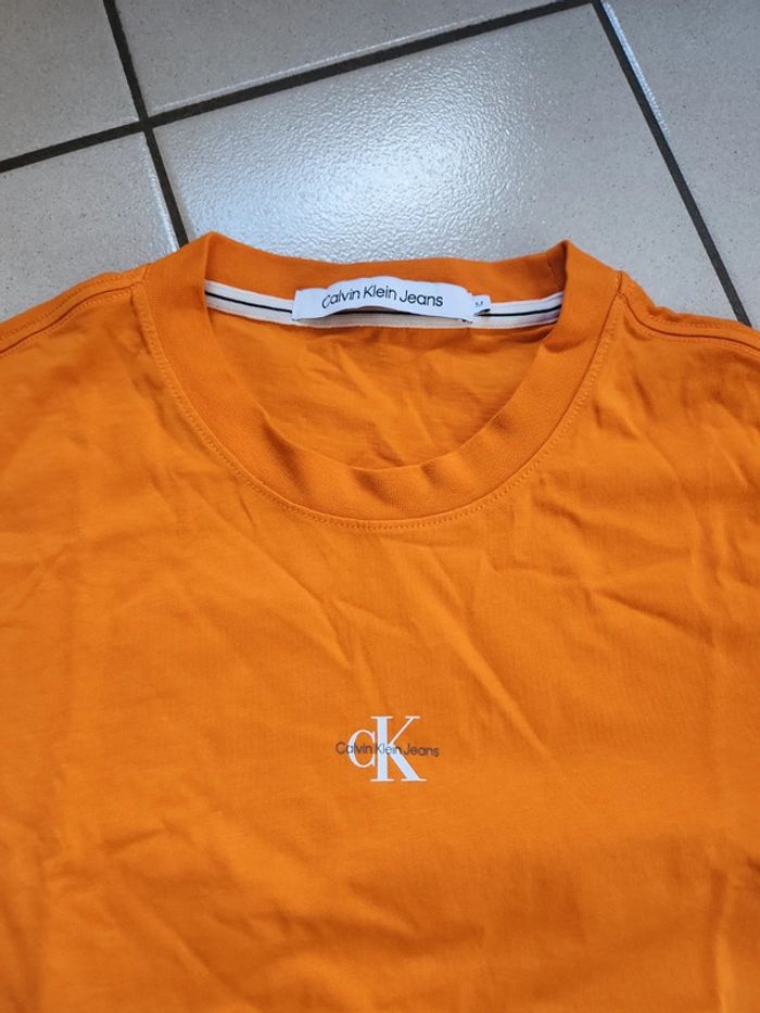 T-shirt calvin Klein - photo numéro 2