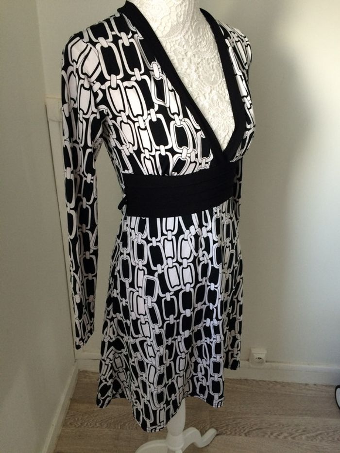 Robe neuve taille S/M - photo numéro 2