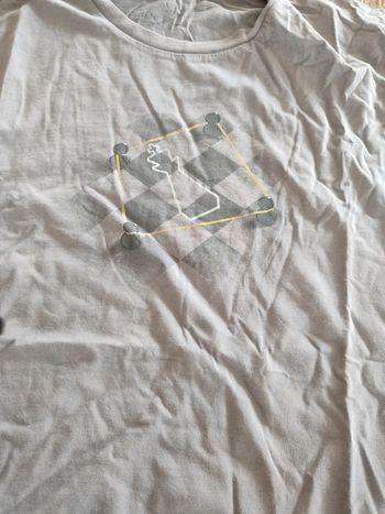 T-shirt taille L. Impression Jeu d'échecs