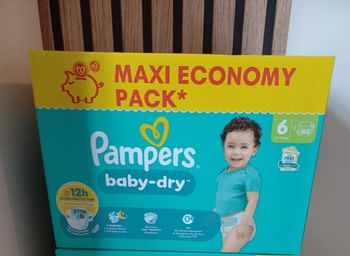 Couches pampers taille 6