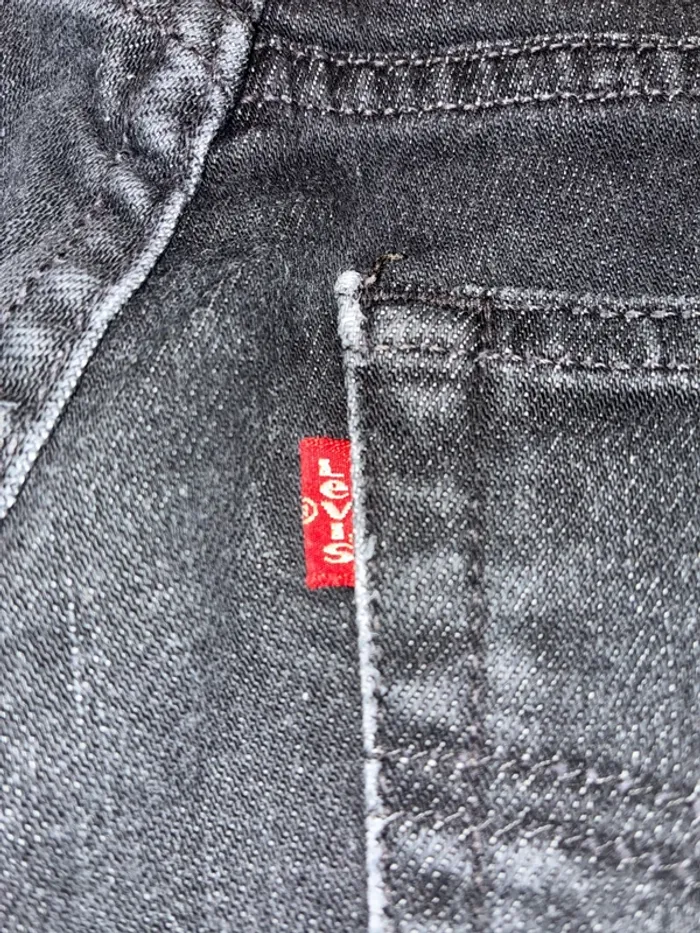 Jean noir Levi’s vintage slim 36 - photo numéro 7