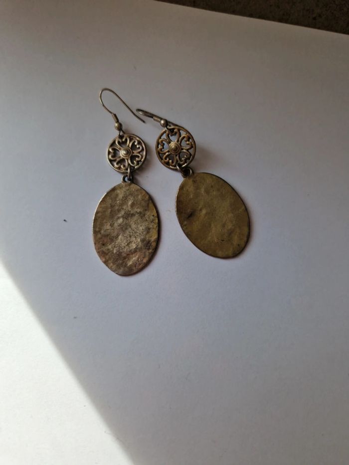 Boucle d'oreille effet argent vieilli - photo numéro 2