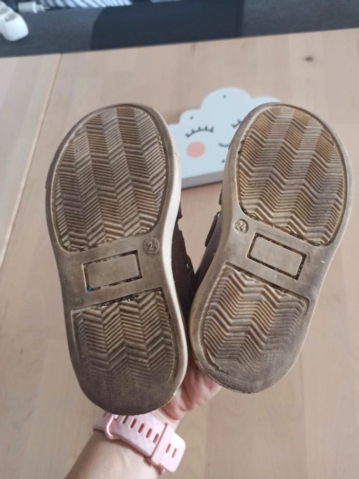 Baskets montantes en taille 24 - photo numéro 6