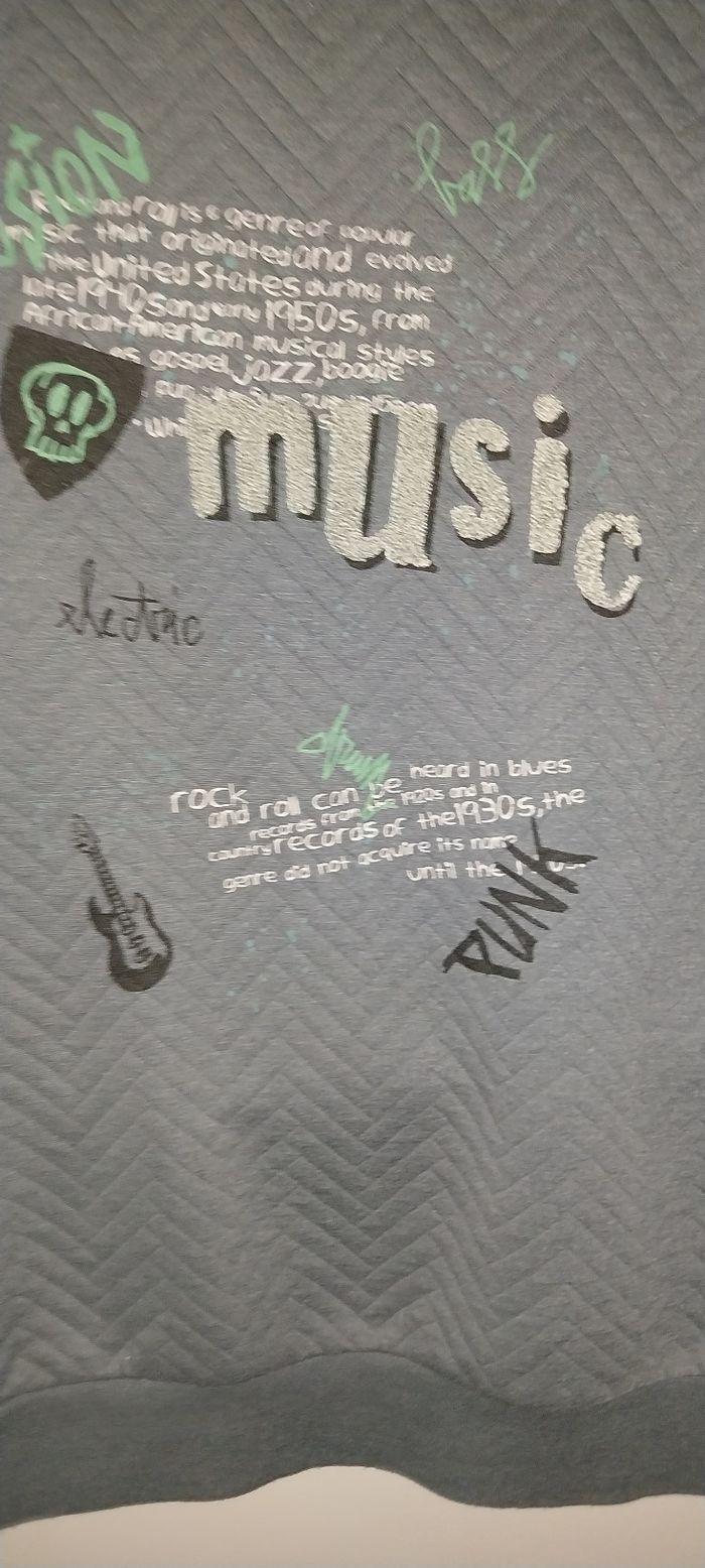 Pull / sweat col rond by Kiabi Excellent état 12 ans - photo numéro 5