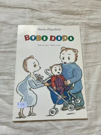 Bobo dodo, Bobo en avion, Bobo à la mer