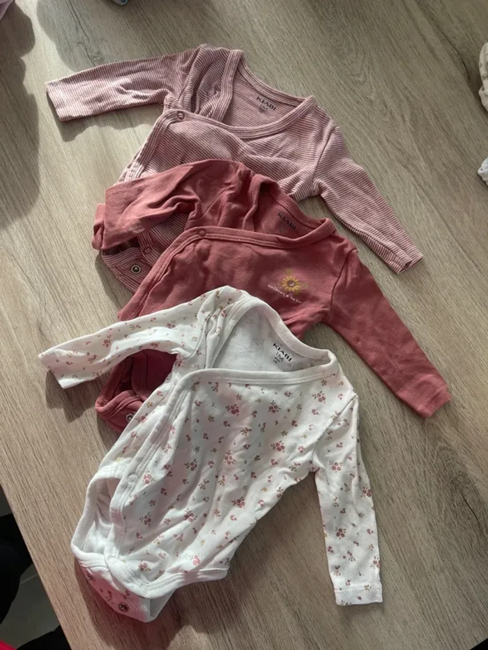 Lot de trois body manches longues