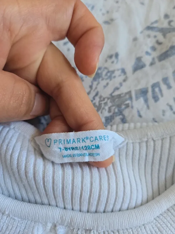 Pull léger fille taille 7-8ans primark - photo numéro 3