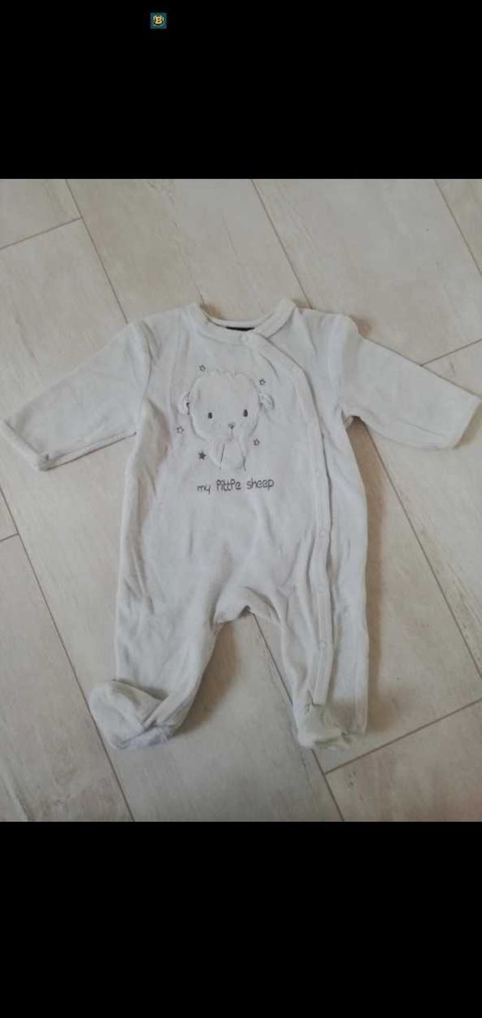 Lot 9 pyjama, tous en très bon état, 3 mois.Plusieurs marques - photo numéro 10