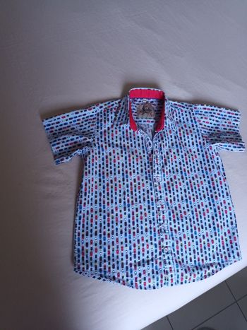 Jolie chemise manches courtes motifs voitures 🚗  8 ans