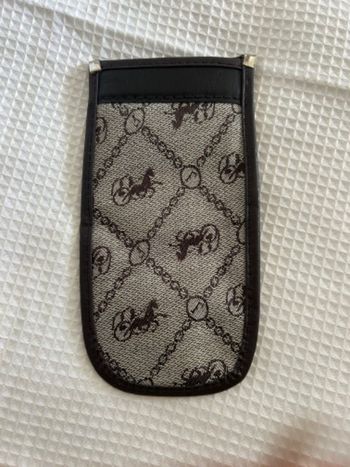 Étui à lunettes très chic