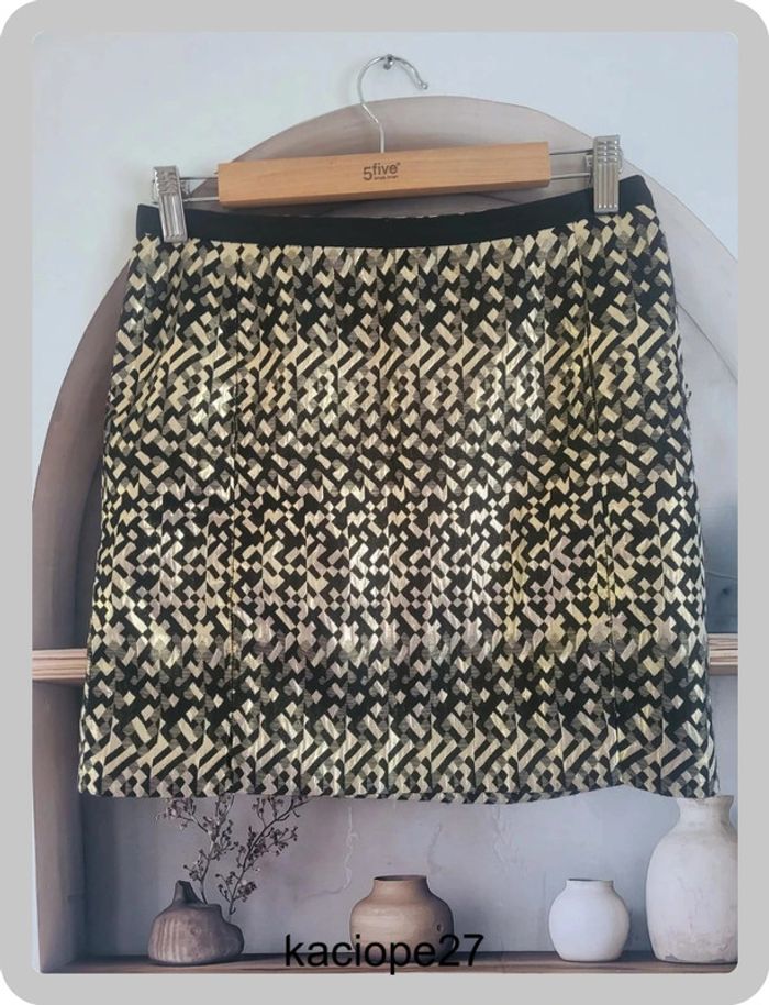 Jupe courte NAF NAF noire & dorée – Taille 36 – Chic à petit prix !