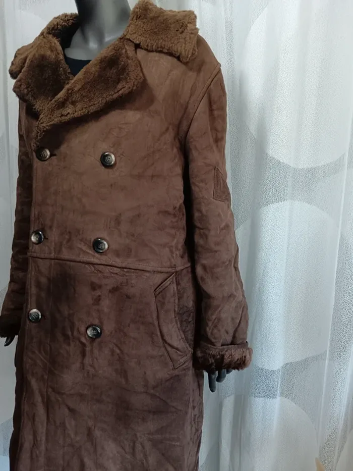 Burberry "manteau d'exception cuir retourné" t. - photo numéro 6