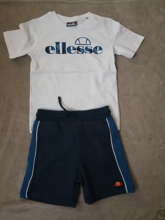Ensemble ellesse