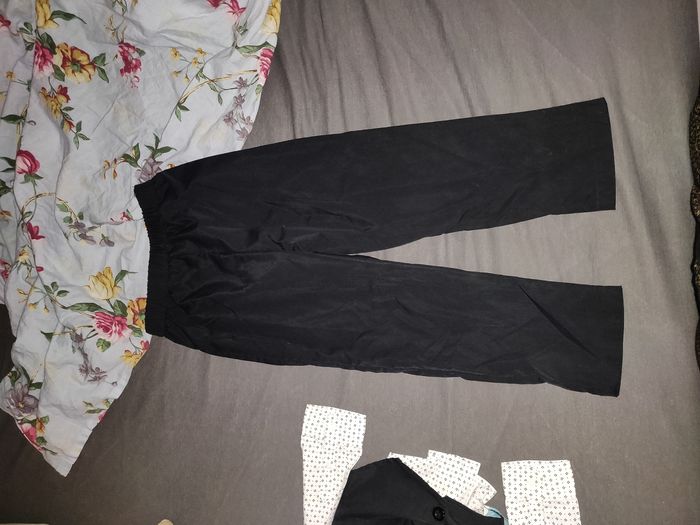 Costume noir taille 7 ans neuf avec sa chemise 6 ans - photo numéro 3